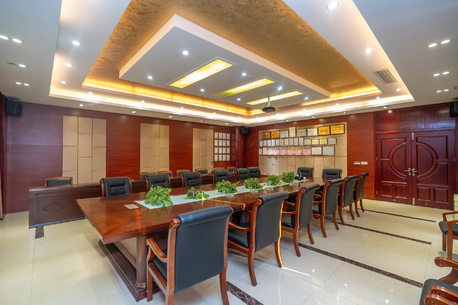会议室.png